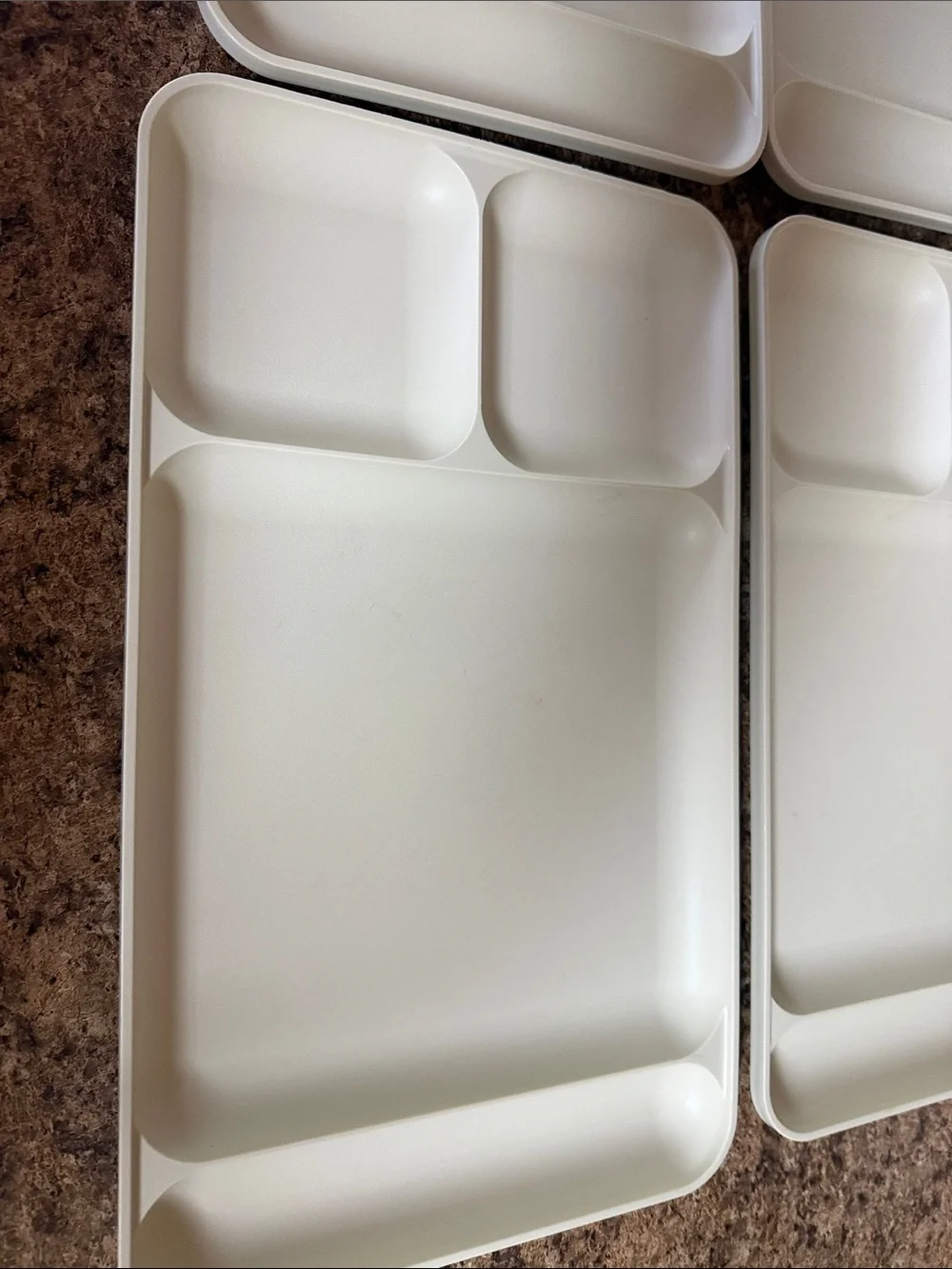 Set of 5 beige Tupperware compartment Meal Trays Very Good used condition